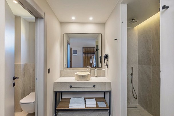 Zeus Hotels Neptuno Beach - Badbeispiel (Zimmercodierung DMN)