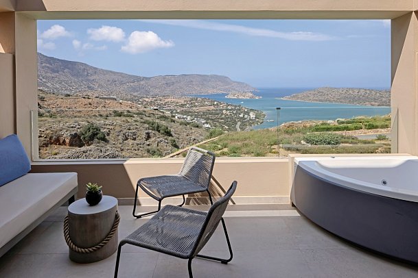 Domes Aulus Elounda, Curio Collection by Hilton - Wohnbeispiel Suite Meerblick Sapphire Zen Outdoor Jacuzzi (Zimmercodierung W1M)