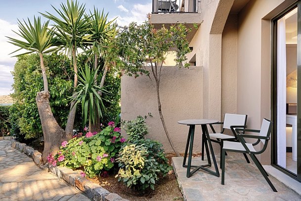 Domes Aulus Elounda, Curio Collection by Hilton - Wohnbeispiel Doppelzimmer Gartenblick Tropical Nest (Zimmercodierung DBG)