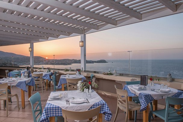 Athina Palace Resort&Spa