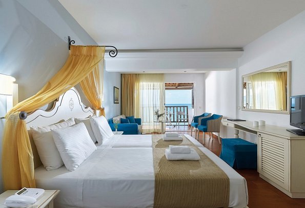 Alexander Beach Hotel & Village Resort - Wohnbeispiel Suite Meerblick (Zimmercodierung WBM)