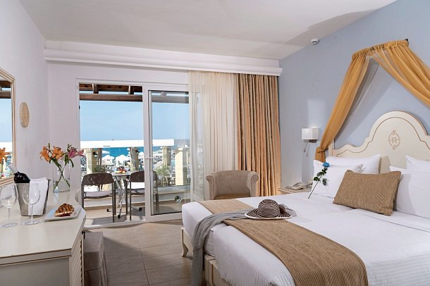 Alexander Beach Hotel & Village Resort - Wohnbeispiel Doppelzimmer Gartenblick (Zimmercodierung DBG)