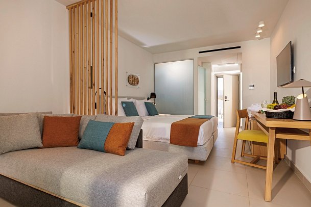 Anissa Beach - Wohnbeispiel Doppelzimmer Komfort Meerblick (Zimmercodierung DFM)