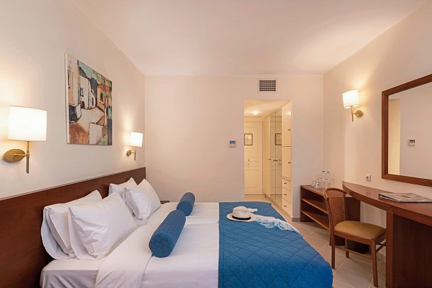 Anissa Beach - Wohnbeipspiel Doppelzimmer (Zimmercodierungen DG1 & DGM)