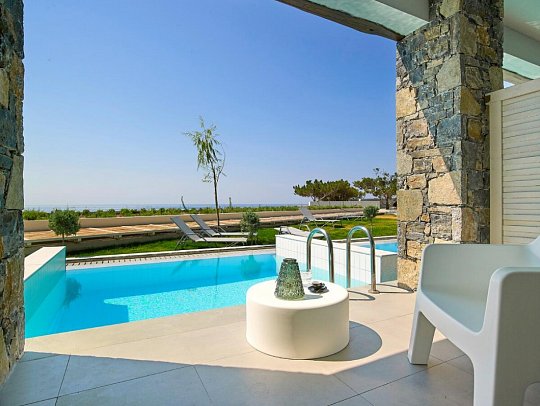 Kakkos Beach - Wohnbeispiel Doppelzimmer Privatpool (Zimmercodierung DBR)