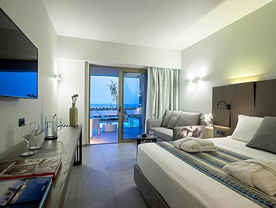 Kakkos Beach - Wohnbeispiel Doppelzimmer Privatpool (Zimmercodierung DBR)