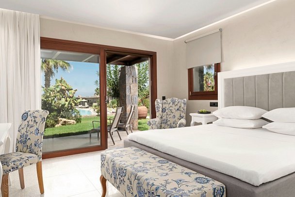 Ikaros Beach Luxury Resort & Spa - Wohnbeispiel Doppelzimmer Superior Meerblick (Zimmercodierung DSM)