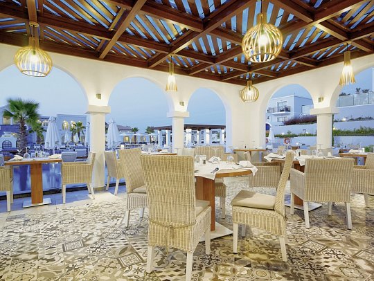 Anemos Luxury Grand Resort