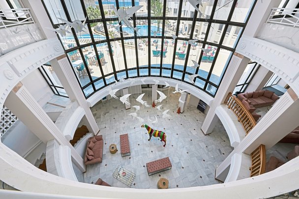 Mythos Palace