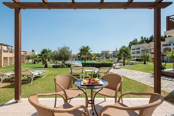 Pilot Beach Resort