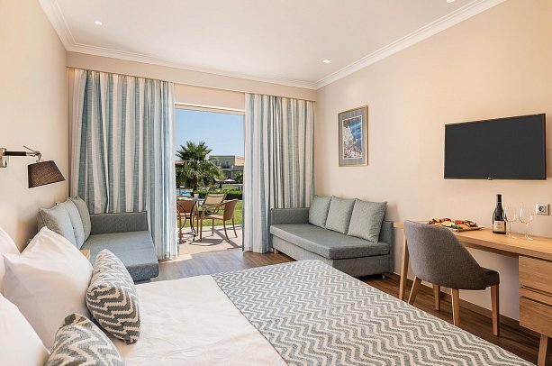 Pilot Beach Resort - Wohnbeispiel Bungalow Superior Poolblick (Zimmercodierung BSP)
