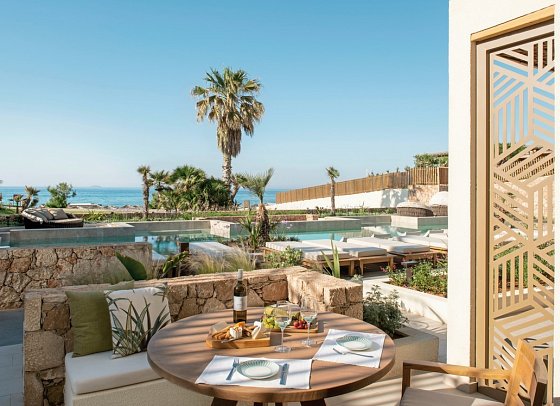 Mitsis Selection Rinela - Wohnbeispiel Suite Swim Up Gemeinschaftspool (Zimmercodierung WBQ)
