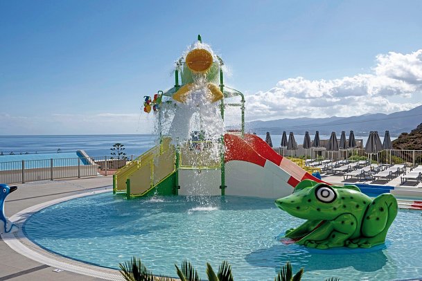 Grand Hotel Holiday Resort