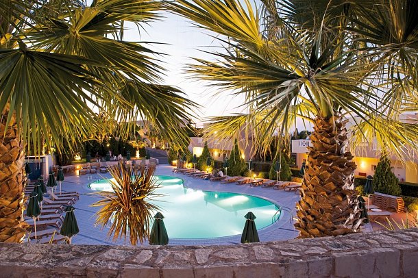 Grand Hotel Holiday Resort