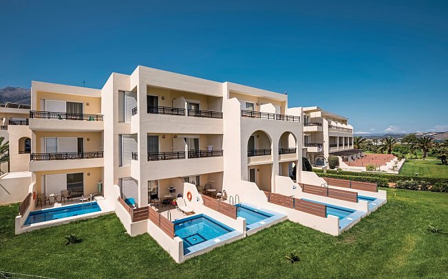 Vantaris Palace