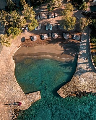 Minos Beach Art