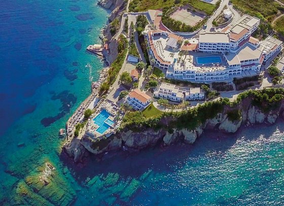 Peninsula Resort & Spa