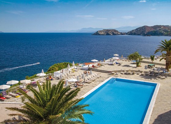 Peninsula Resort & Spa