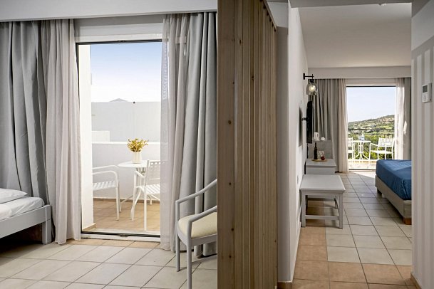 Mare Village - Wohnbeispiel Familienzimmer Gartenblick (Zimmercodierung FBG)