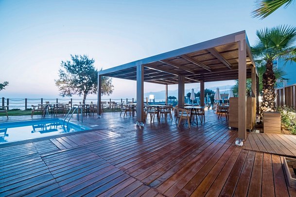 Akasha Beach Hotel & Spa