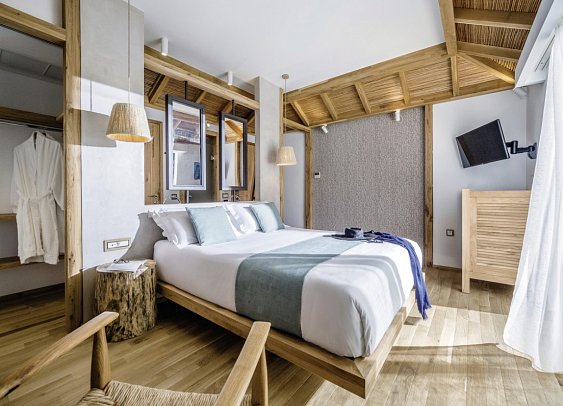 Stella Island Luxury Resort & Spa