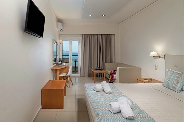 Themis Beach Hotel - Wohnbeispiel Doppelzimmer Meerblick (Zimmercodierung DBM)