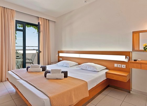Eva Bay - Wohnbeispiel Doppelzimmer Standard seitl.Meerblick (Zimmercodierung DGN)