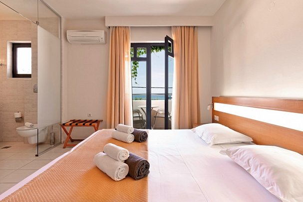 Eva Bay - Doppelzimmer Standard seitl.Meerblick (Zimmercodierung DGN)