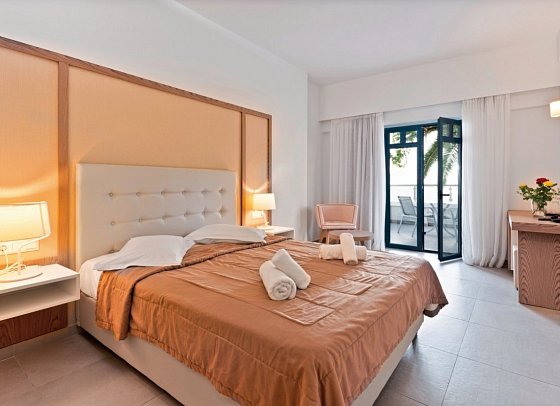 Eva Bay - Wohnbeispiel Doppelzimmer Superior seitl. Meerblick (Zimmercodierung DSN)