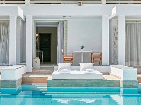 Grecotel LUX ME White - Wohnbeispiel Familienzimmer Swim Up (Zimmercodierung FBQ)