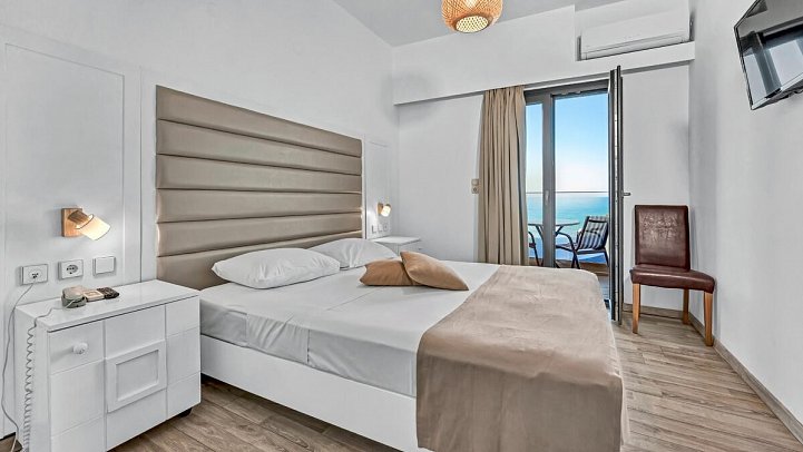 Sunset Beach Hotel - Wohnbeispiel Familienzimmer Meerblick (Zimmercodierung FBM)