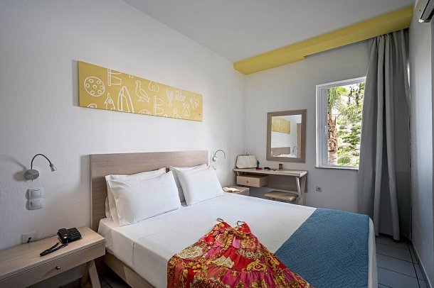 Meropi Hotel & Apartments - Wohnbeispiel Familienzimmer (Zimmercodierung FB1)