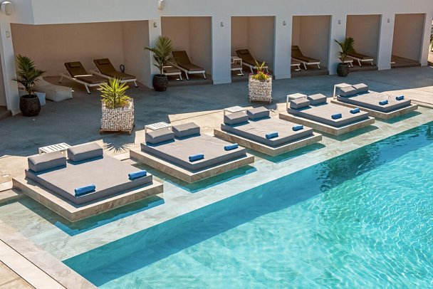 Matheo Villas & Suites