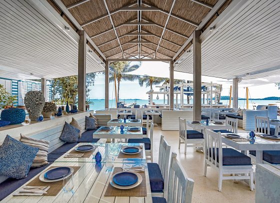 Barceló Coconut Island