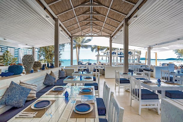 Barceló Coconut Island