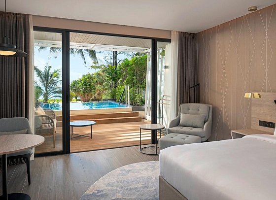 Radisson Blu Resort, Phuket Mai Khao Beach - Wohnbeispiel Superior Ocean Front with Pool (Zimmercodierung USQ)