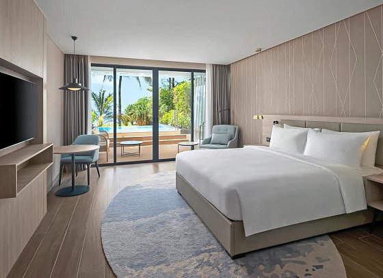 Radisson Blu Resort, Phuket Mai Khao Beach - Wohnbeispiel Superior Ocean Front with Pool (Zimmercodierung USQ)