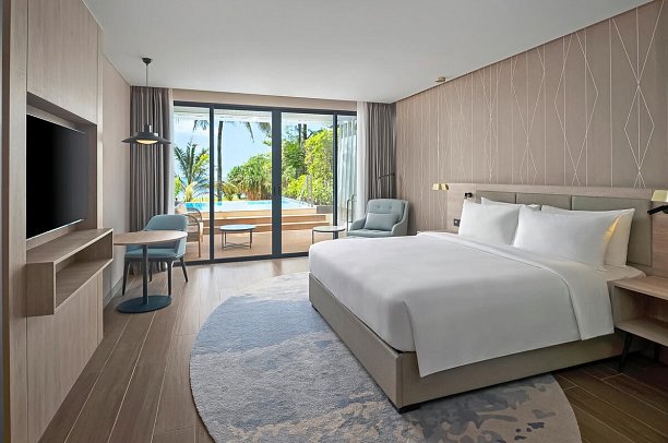 Radisson Blu Resort, Phuket Mai Khao Beach - Wohnbeispiel Superior Ocean Front with Pool (Zimmercodierung USQ)