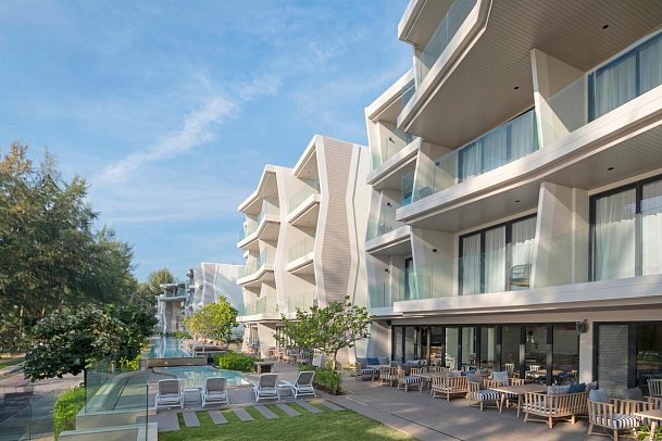 Radisson Blu Resort, Phuket Mai Khao Beach