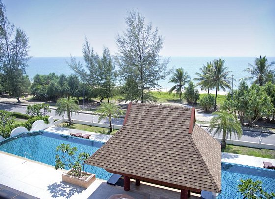 Maikhao Palm Beach Resort
