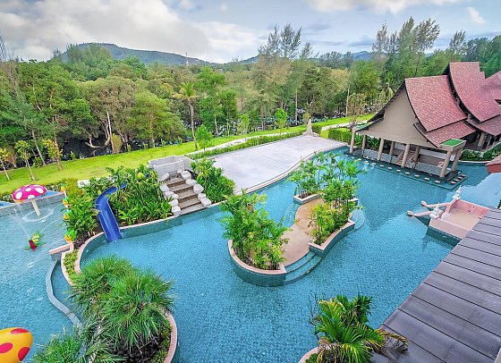 Maikhao Palm Beach Resort