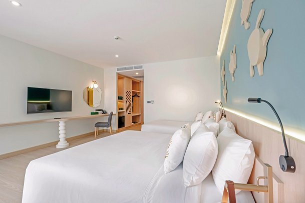 Phuket Emerald Beach Resort - Wohnbeispiel Family Pool View (Zimmercodierung FBP)