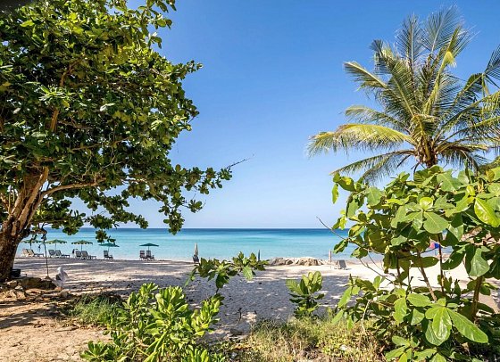 Outrigger Surin Beach Resort