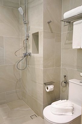 Wyndham Garden Naithon Phuket - Badbeispiel Superior Plus (Zimmercodierung US1)