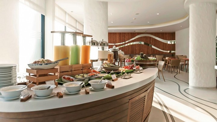 Bandara Phuket Beach Resort