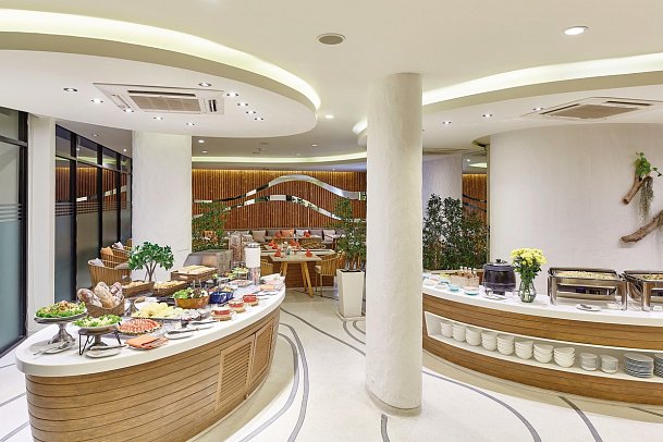 Bandara Phuket Beach Resort