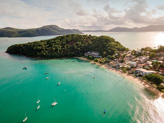 Bandara Phuket Beach Resort