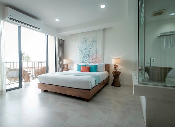 Bandara Phuket Beach Resort - Wohnbeispiel Deluxe with balcony (Zimmercodierung UD2)