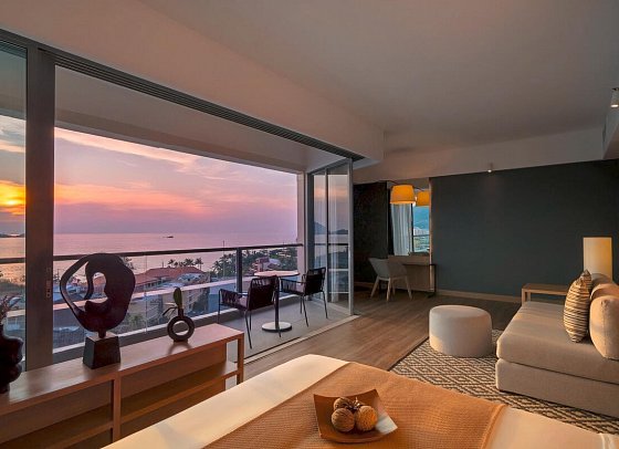 Andaman Beach Hotel Phuket - Handwritten Collection - Wohnbeispiel Suite (Zimmercodierung WB1)