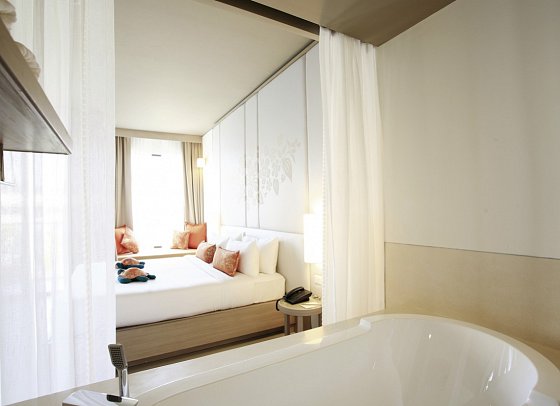 Proud Phuket - Wohnbeispiel Superior Pool View (Zimmercodierung USP)